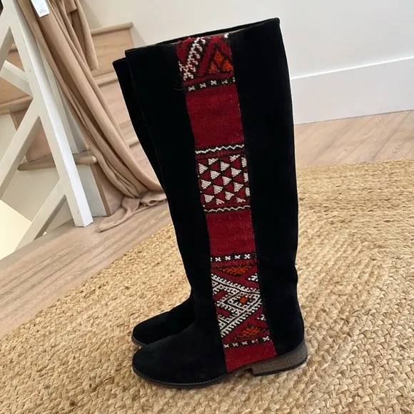 Anthropologie New Pull on Howsty Kilim &amp; SuedeCoachella dance all day knee boots