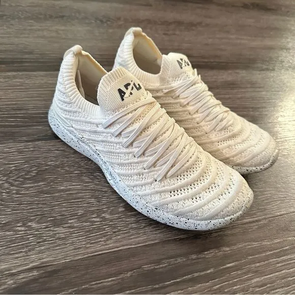 APL Athletic Propulsion Labs TechLoom Wave Running Sneakers