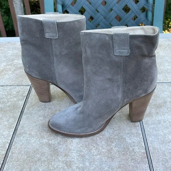 Aquatalia Flo Ankle Boots Taupe Suede Italy Pull On