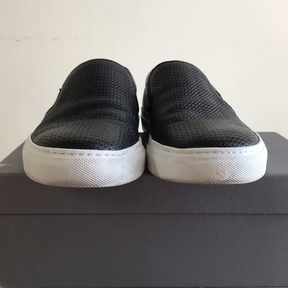 Aquatalia Sz 11 slip on sneakers woven black leather Weatherproof Made in Italy