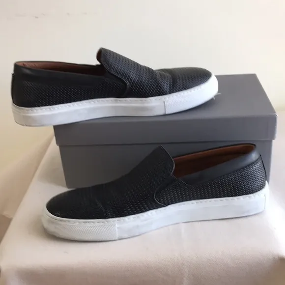Aquatalia Sz 11 slip on sneakers woven black leather Weatherproof Made in Italy
