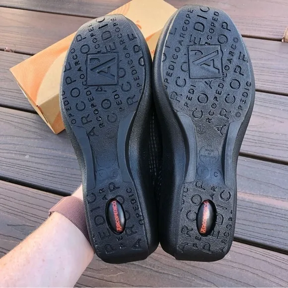 Arcopedico L14 Lagrimas Black Flats