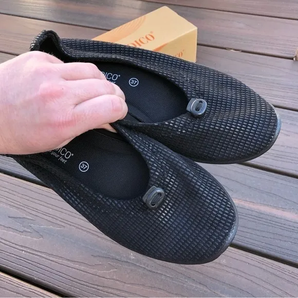 Arcopedico L14 Lagrimas Black Flats