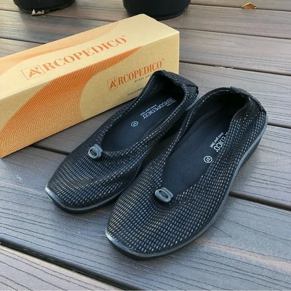 Arcopedico L14 Lagrimas Black Flats