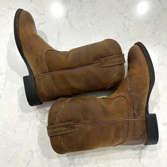 ARIAT Heritage Rooer Boots in Distressed Brown with All Day Cushioning size 8.5B