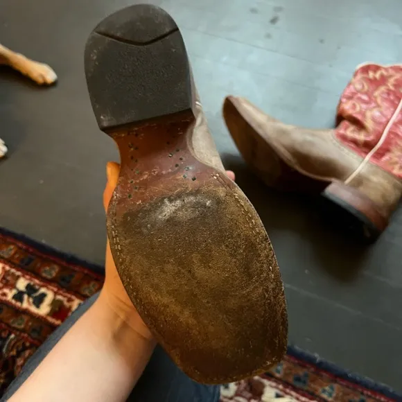 ARIAT Leather Western Boots 9 B Pull On Wine Taupe Square Toe