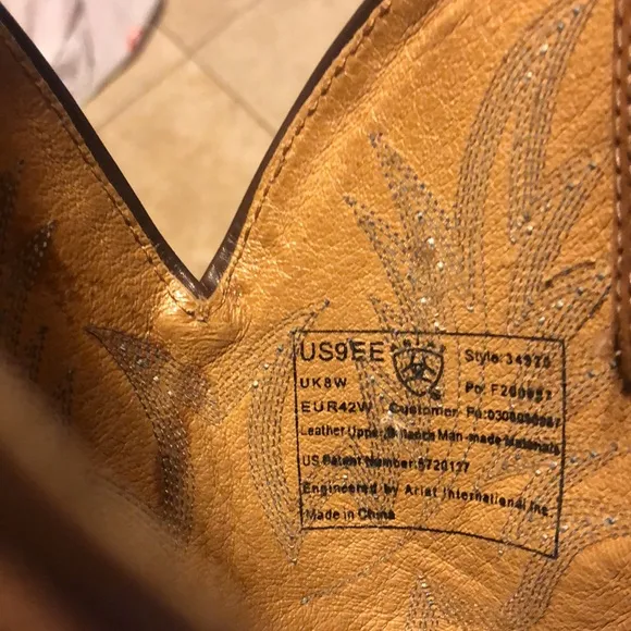 Ariat western pull on boots p1877