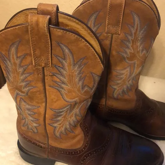 Ariat western pull on boots p1877