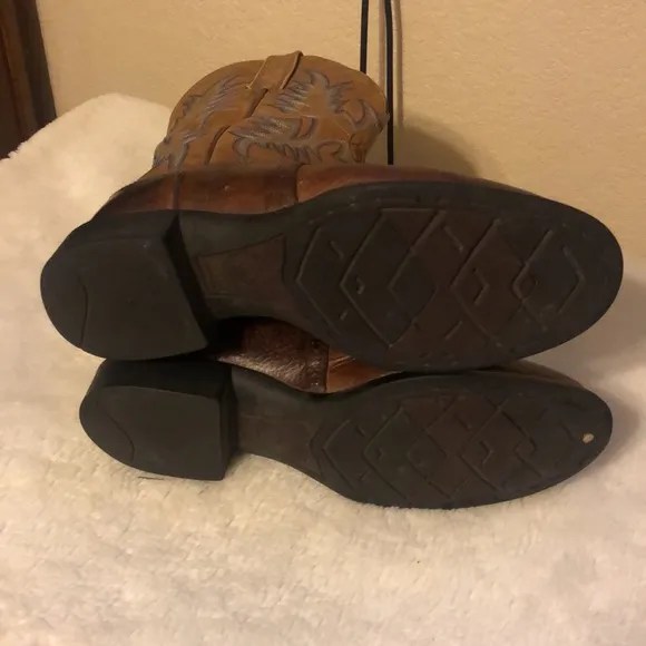 Ariat western pull on boots p1877
