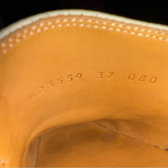 Authentic Gucci Pearl Heel Loafers – Size 37 (US 7)