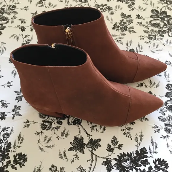 Ava &amp; Aiden Brown Suede Boots Size 5.5M
