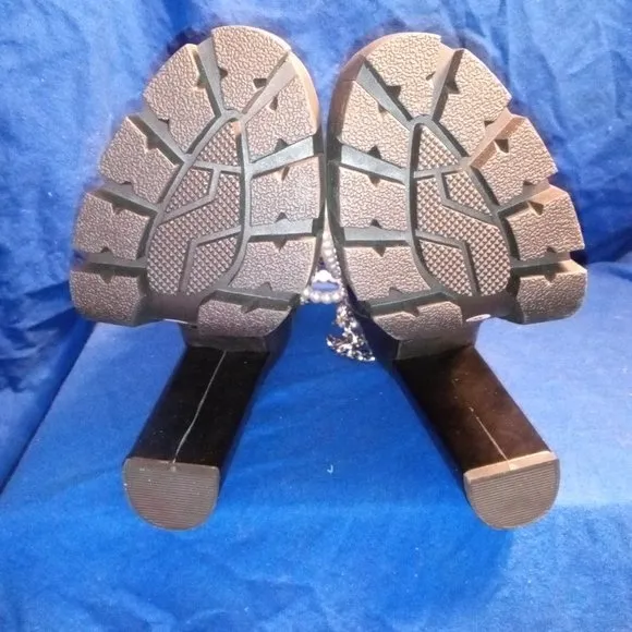 AZALEA WANG ALL CHAINED UP  Platform Boots ( BRAND NEW !!! )