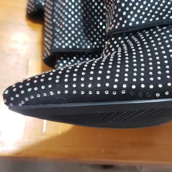 Azalea Wang. Black w/Silver/Clear Rhinestones; Pull On; Wedge Heel. Size 7