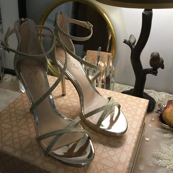 BADGLEY MISCHA JEWEL Galen Platform Glittery Sandals in Gold Size 7