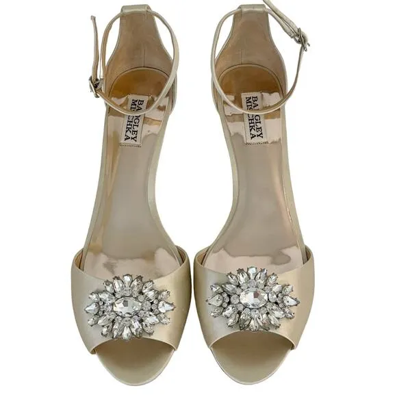 Badgley Mischka Crystal Kitten Heel Satin Ivory Shoes Sandals Embellishment 9.5