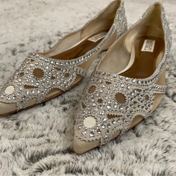 Badgley Mischka Gigi Crystal Pointed Toe Flat sz 7 in Ivory Satin Bridal Wedding