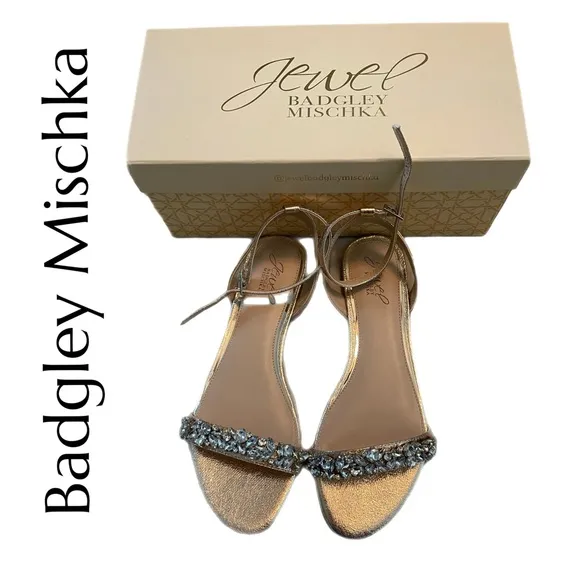 Badgley Mischka Jewel Rose Gold Flat Sandal in Size 9 NIB