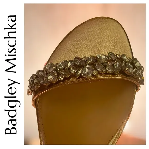 Badgley Mischka Jewel Rose Gold Flat Sandal in Size 9 NIB