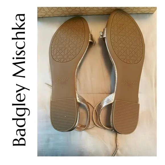 Badgley Mischka Jewel Rose Gold Flat Sandal in Size 9 NIB