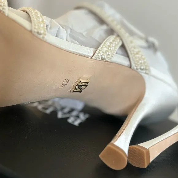 Badgley Mischka Pearl White Heeled Sandals
