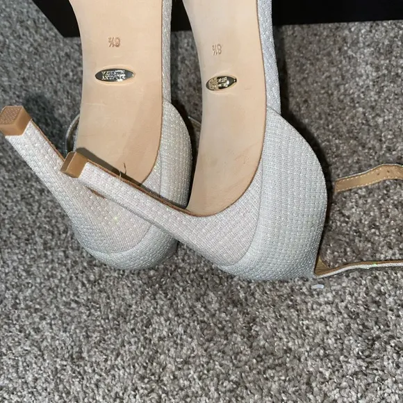 Badgley Mischka Urina Heeled sandals