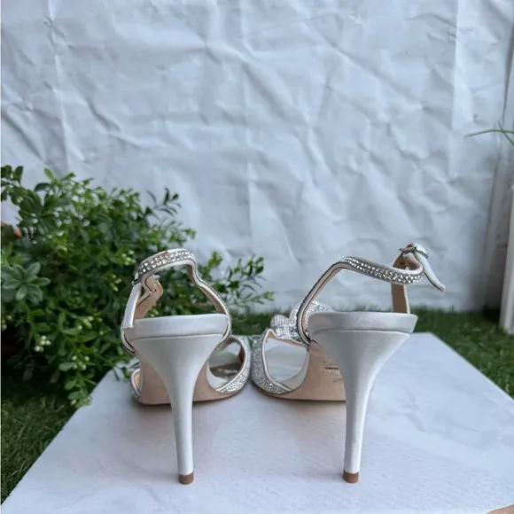 Badgley Mischka Women's Rennie Heeled Sandal Elegant Silver High Heel Sandal 9.5
