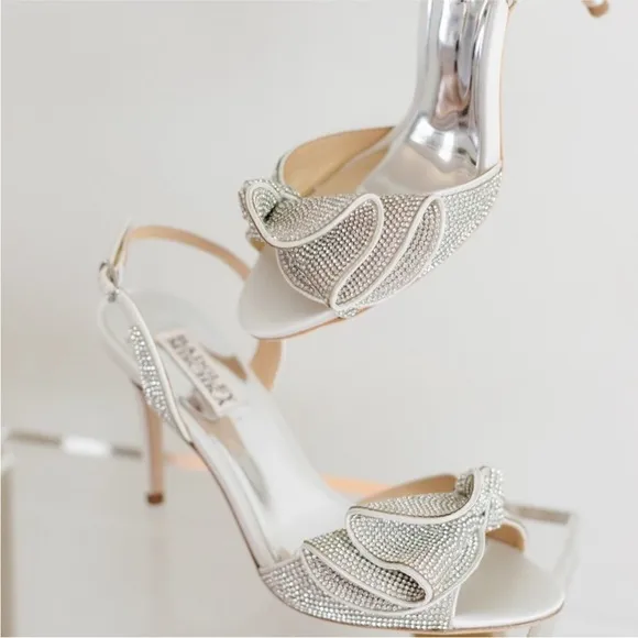 Badgley Mischka Women's Rennie Heeled Sandal Elegant Silver High Heel Sandal 9.5