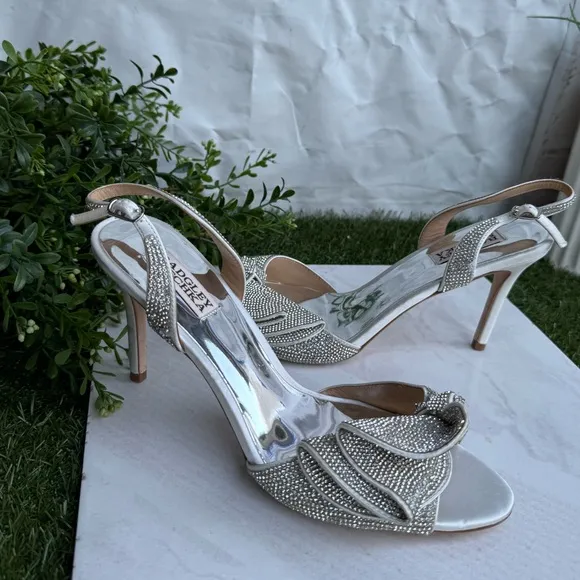 Badgley Mischka Women's Rennie Heeled Sandal Elegant Silver High Heel Sandal 9.5