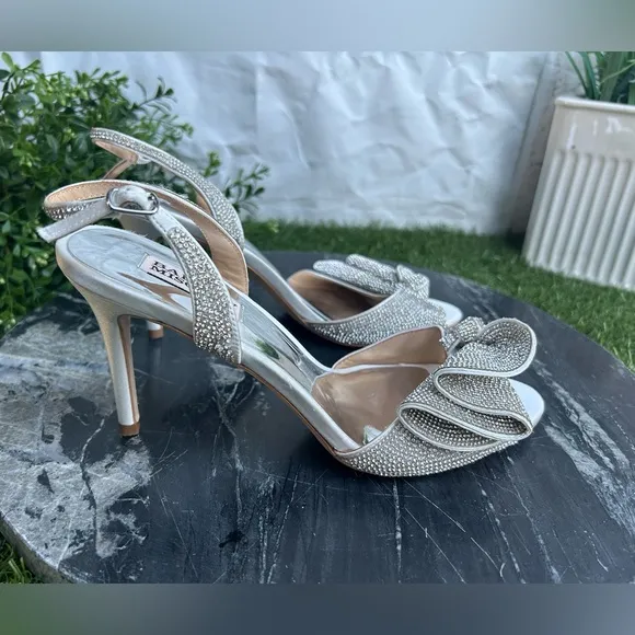Badgley Mischka Women's Rennie Heeled Sandal Elegant Silver High Heel Sandal 9.5
