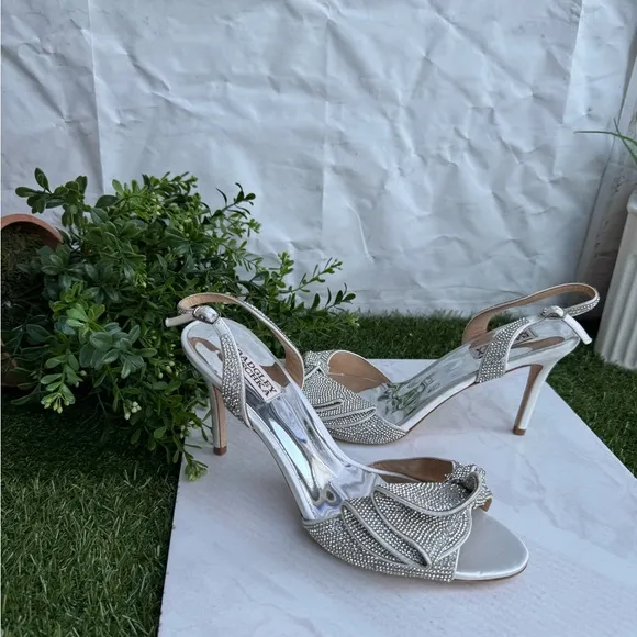 Badgley Mischka Women's Rennie Heeled Sandal Elegant Silver High Heel Sandal 9.5