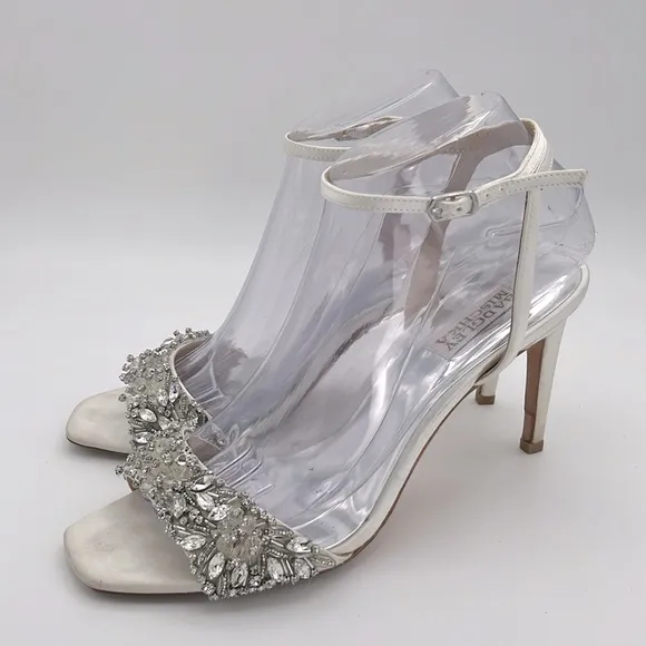 BADGLEY MISCHKA women’s Rider in white sling‎ back &amp; ankle strap heels sandals 8