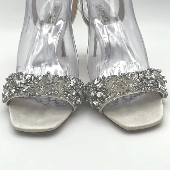BADGLEY MISCHKA women’s Rider in white sling‎ back &amp; ankle strap heels sandals 8