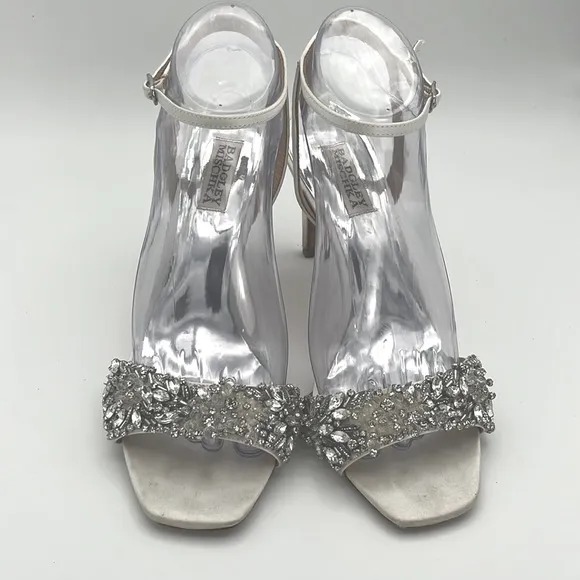 BADGLEY MISCHKA women’s Rider in white sling‎ back &amp; ankle strap heels sandals 8