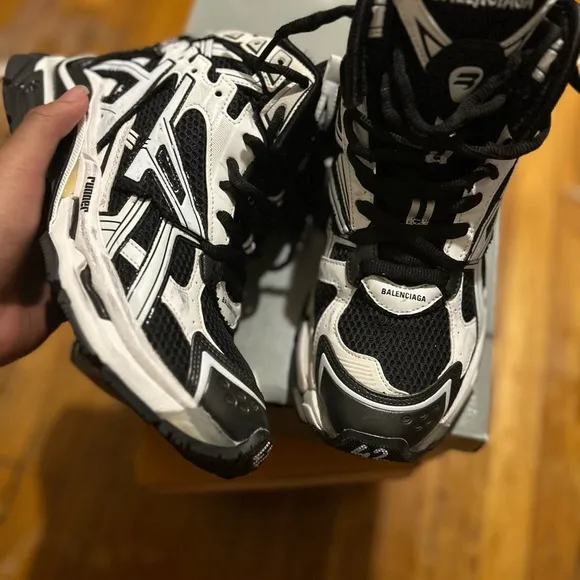 Balenciaga Black Sneakers Modern Chunky Design