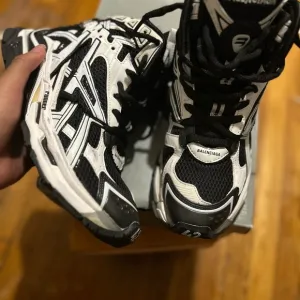 Balenciaga Black Sneakers Modern Chunky Design