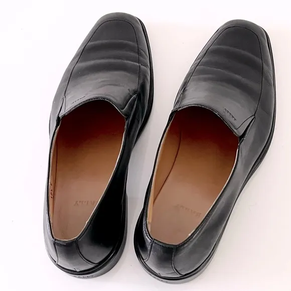BALLY sz 10.5 E Apron toe Slip-on loafers made in Italy Black calf Leather Caddo