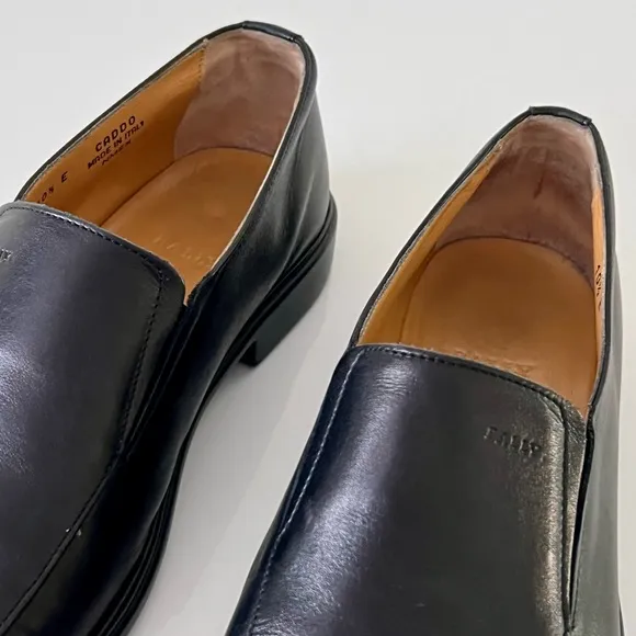 BALLY sz 10.5 E Apron toe Slip-on loafers made in Italy Black calf Leather Caddo