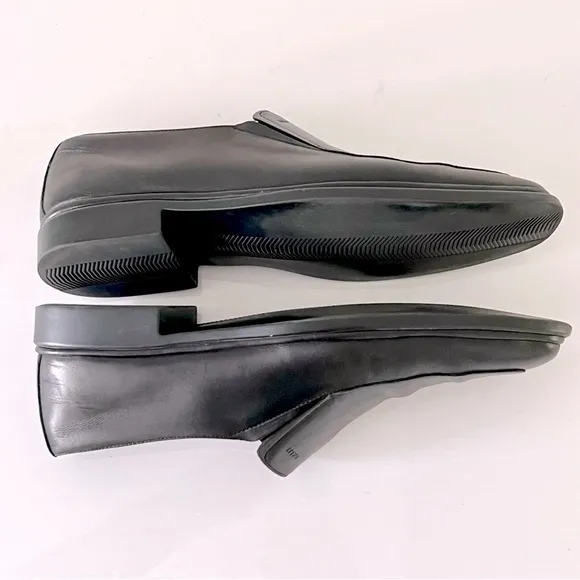 BALLY sz 10.5 E Apron toe Slip-on loafers made in Italy Black calf Leather Caddo