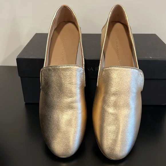 Banana Republic Gold Demi Smoking Flats Size 8