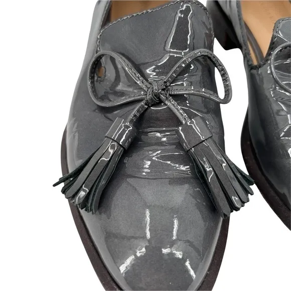 Banana Republic Gray Patent Tassle Loafers Size 7