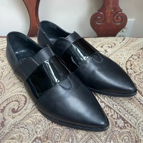 Barneys New York Women’s Black Leather Strap Loafers Flats Size 7 Made in Italy