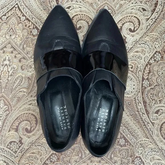 Barneys New York Women’s Black Leather Strap Loafers Flats Size 7 Made in Italy