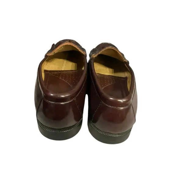 Bass Loafers Burgundy Leather Tassels Size 9