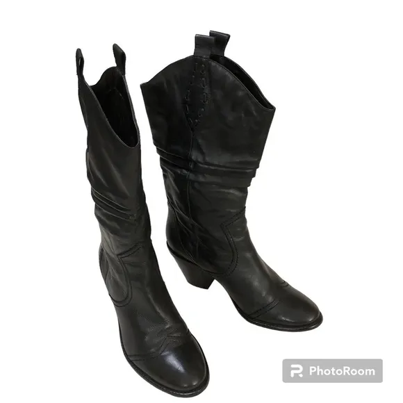 BCBGeneration BG Silk Black Leather Mid Calf Pull On Heeled Boots Size 7.5