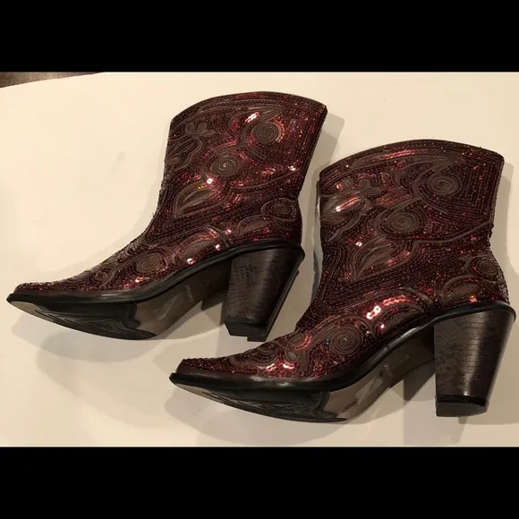 Beautiful Helen’s Heart Bronze Sq Cowgirl Boots S7