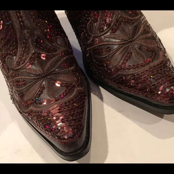Beautiful Helen’s Heart Bronze Sq Cowgirl Boots S7