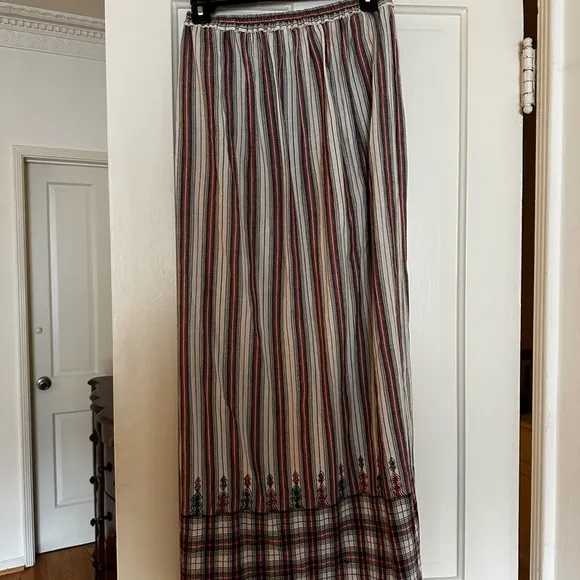 Beautiful Mes Demoiselles embroidered skirt from Paris