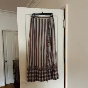 Beautiful Mes Demoiselles embroidered skirt from Paris