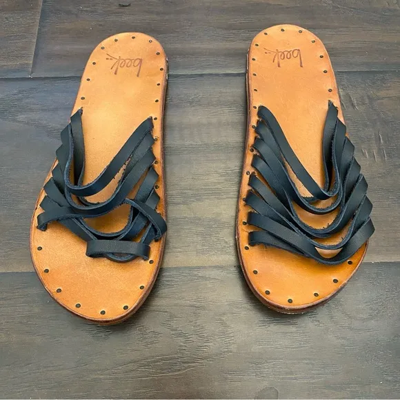 Beek leather adjustable strap sandals women's 6
