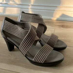 Bella Vita Tan Elastic Strap High Heel Sandals Size 5.5